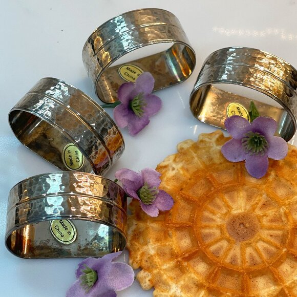4 Hammered Napkin Rings - Picture 2 of 6